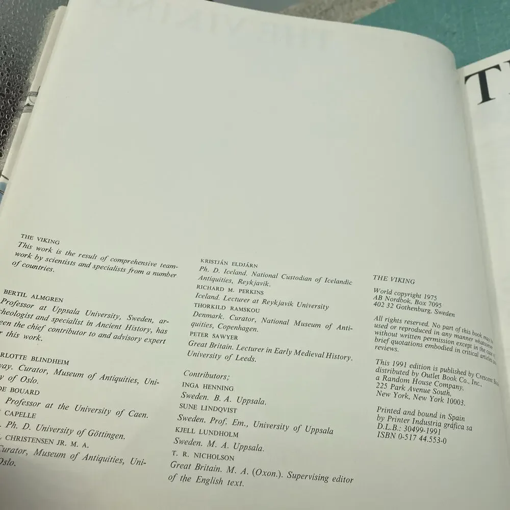 THE VIKING Crescent Books - 1975 USED Hardcover /Dustcover History Tools Nordic